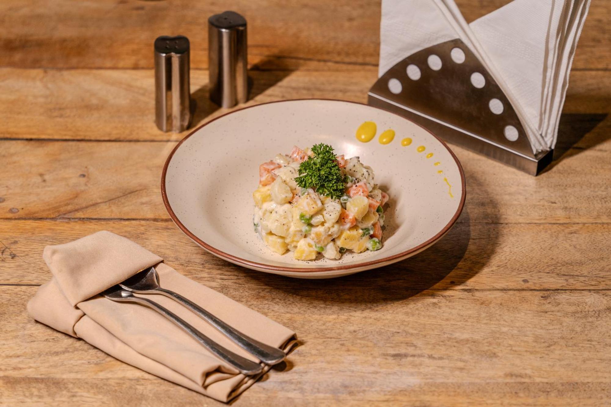 Stay Studio Hotel & Residences 古尔冈 外观 照片